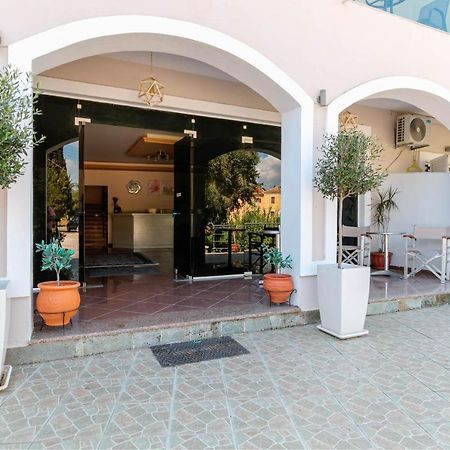 Porto Marina Aparthotel Gouvia Bagian luar foto