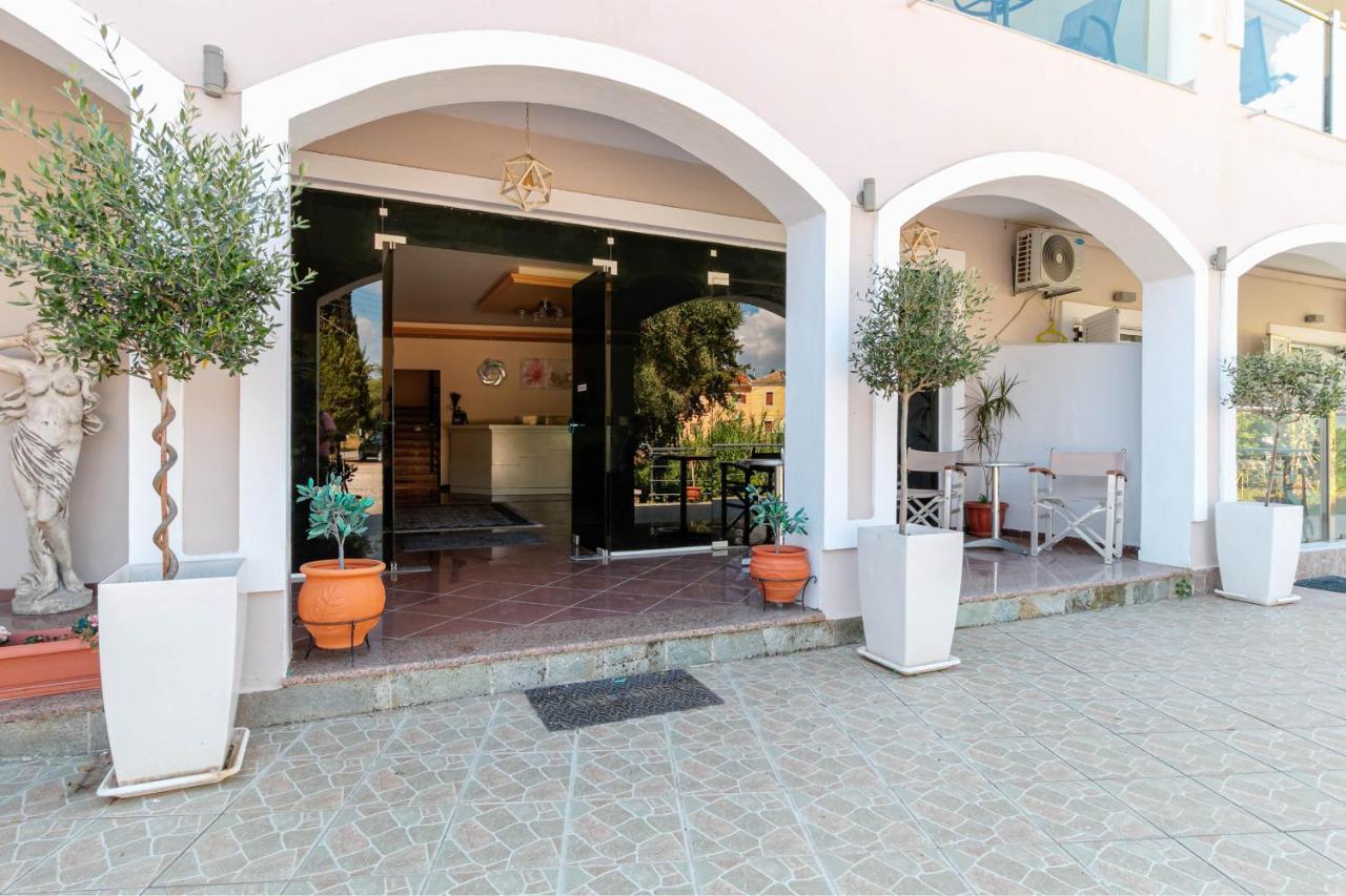 Porto Marina Aparthotel Gouvia Bagian luar foto