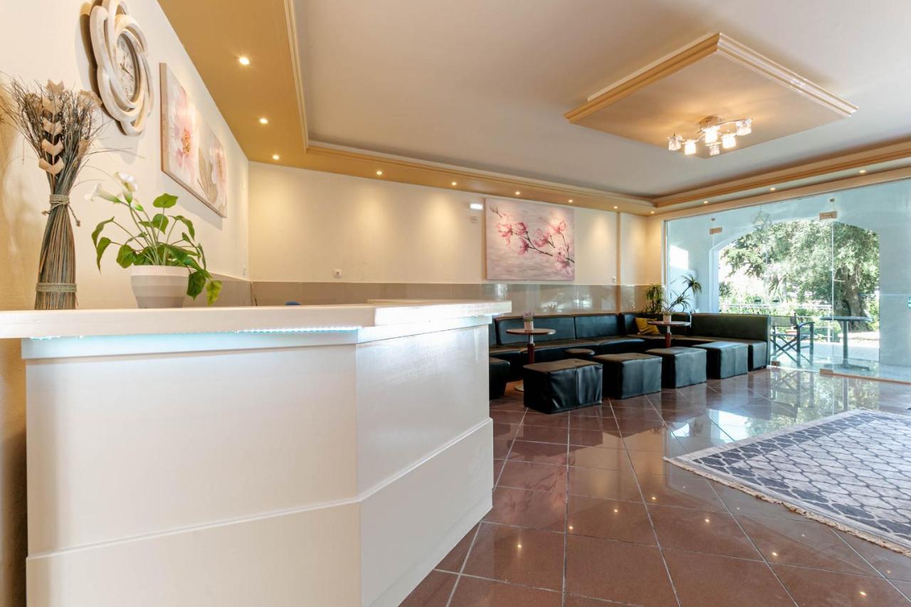 Porto Marina Aparthotel Gouvia Bagian luar foto