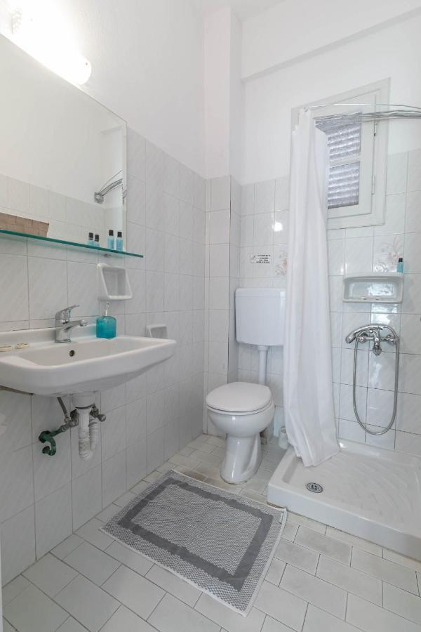 Porto Marina Aparthotel Gouvia Bagian luar foto