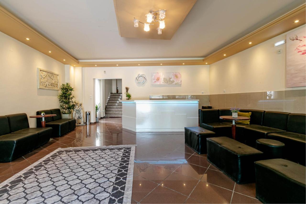 Porto Marina Aparthotel Gouvia Bagian luar foto