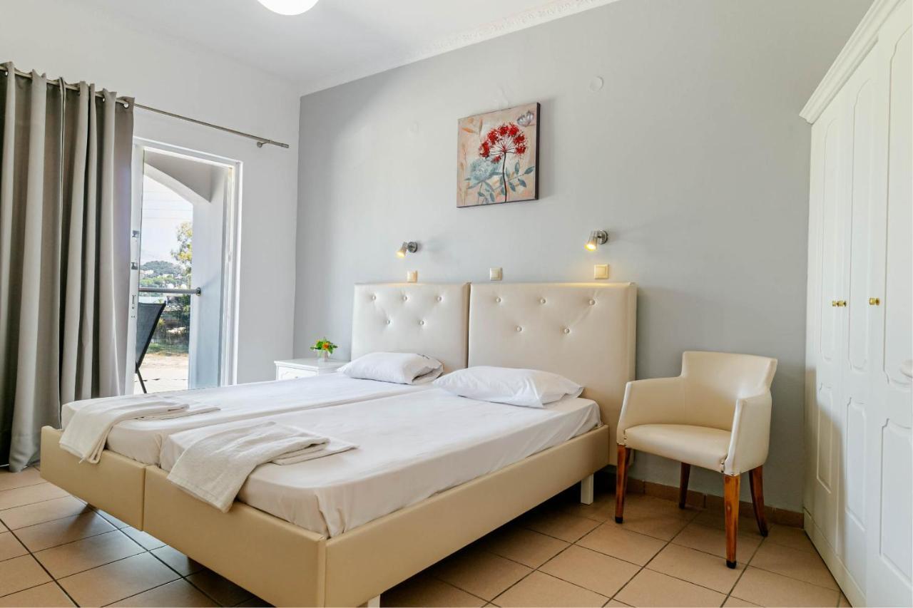Porto Marina Aparthotel Gouvia Bagian luar foto